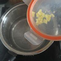 虾皮紫菜汤的做法步骤3