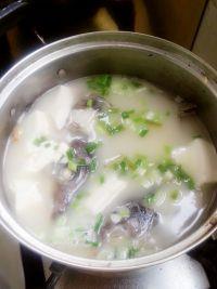 鱼骨豆腐汤的做法步骤7