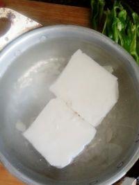 鱼骨豆腐汤的做法步骤2